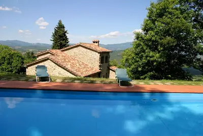 Villa avec piscine privée, vue sur le lac et la montagne. 10% de réduction pour juin / juillet