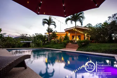 Private House Green Paradise - Wifi, Jacuzzi, A / C