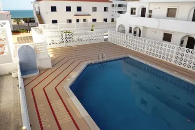 Image de Appartement de 2 chambres avec piscine dans The Strip