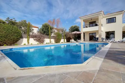 Image de Super villa de 3 chambres avec piscine privée et vue fabuleuse sur la mer dans un endroit idéal!