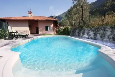 Image de Lakefront Villa with Beautiful Lakeview & private beach