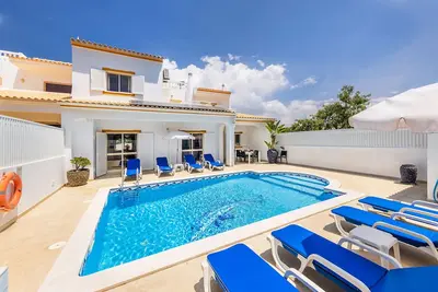 Image de Villa Chiquito Albufeira Centre-Piscine privée Piscine Wi-Fi gratuit
