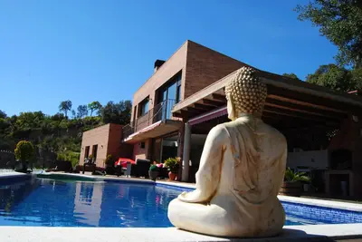 Image de Maison Design Avec Piscine Spa Maison Design Avec Piscine Spa Et Vues Incroyables