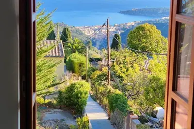 Image de Hilltop Village Appartement avec superbe vue mer et montagne
