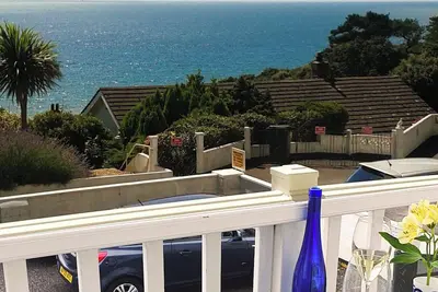 Image de Un beau studio avec vue sur la mer et balcon privé