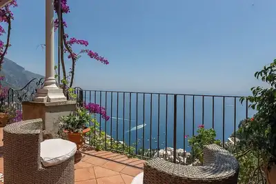 Image de Casa Zenia A: Un bel appartement situé sur une colline.