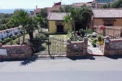 Image de Villa dans le centre de Torre dei Corsari - vue sur la mer (à 300 mètres de la mer)