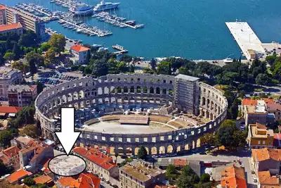 Image de L'appartement est au centre de Pula, juste à côté de l'amphithéâtre, proche de tous les événements!