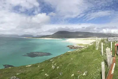 Image de Propriété de 5 chambres en bord de mer dans un superbe emplacement à West Harris