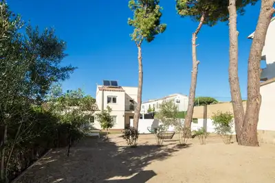 Image de Ref. Flor: Villa avec piscine privée près de la plage et du port.
