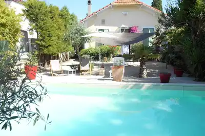Image de Villa ancienne 6 personnes, jardin/piscine, quartier calme, parking gratuit