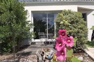 Image de Maison à deux pas du zoo de La Palmyre et des plages.