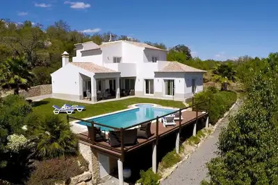 Image de Nouvelle villa de luxe près de Tavira avec vue sur la mer et cadre rural paisible