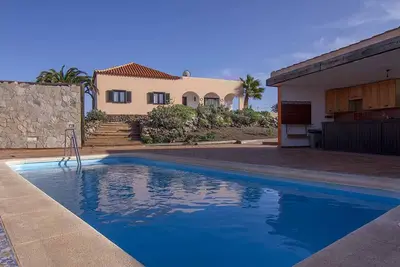 Image de Villa Sunset Lajares - Janv / février / mars, à partir de 99 € x 2 personnes.