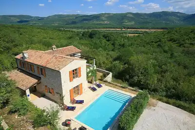 Image de Belle villa dans un emplacement exceptionnel, piscine 10X5m, Wifi, vue imprenable