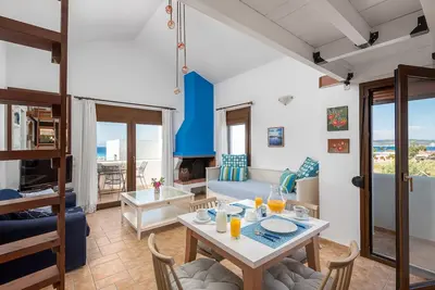 Image de Villa Mylos studios, Ares - Appartement de 2 pièces avec vue magnifique sur la mer à Ialysos