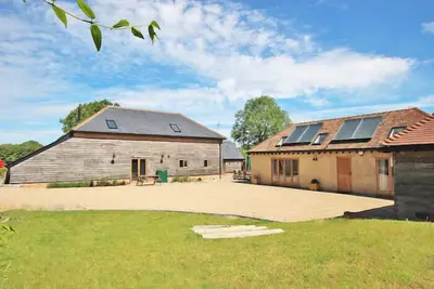 Image de The Coach House - 5 Star conversion de grange traditionnelle en campagne anglaise