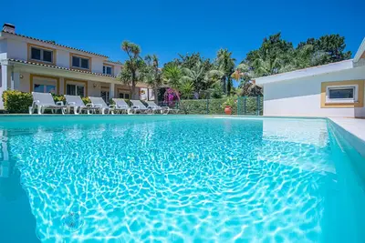Image de Villa Isabel - Spacious villa for 10 people, with private pool, close to Lisbon