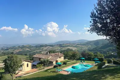 Image de Villa magnifiquement restaurée avec une vue imprenable