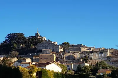 Image de Au coeur du Luberon grande villa au calme avec piscine et parc arboré