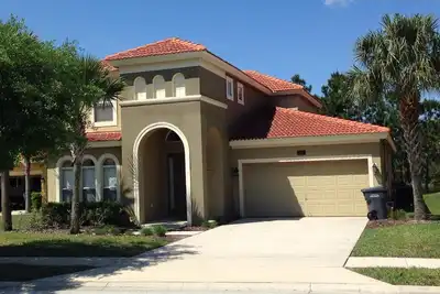 Image de Belle 5 chambres 4 salles de bain 2 étages Villa avec piscine orientée sud-ouest