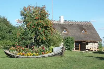 Image de Cosy coast front house with spectacular sea view, fire place and sauna