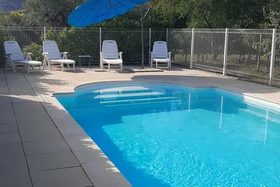 Image de Spacieuse villa provencale avec piscine