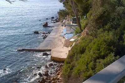 Image de Appartement atypique et chaleureux Bord de Mer Joli Port et plages