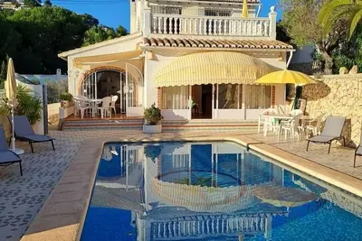 Image de Une sublime villa à Moraira avec piscine privée chauffée et vue sur la mer