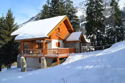 Image de Chalet de luxe Ski-In / Ski-Out. Wifi gratuit, sauna et belle vue! ! !