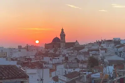 Image de Spacious townhouse with roof terrace and amazing views over old town. Sleeps 6.