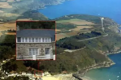Image de Maison de caractère - les pieds dans l'eau et vue sur la mer