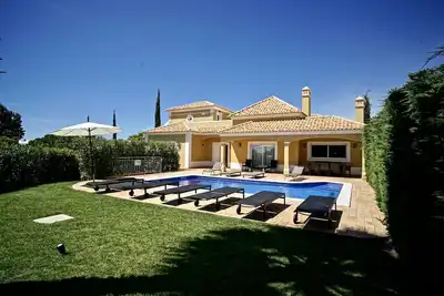 Villa de luxe avec vue sur la mer