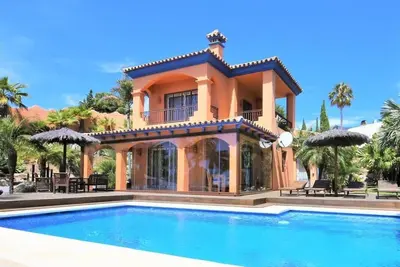 Image de Incroyable villa de deux chambres e vue imprenable, Surplombant la ville d'Estepona et la mer