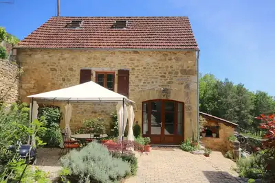 Image de Gite & Piscine chauffée, WiFi, Superbes vues au sud de la vallée de la Dordogne