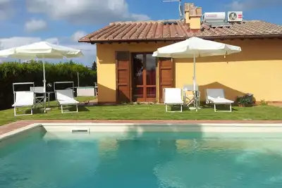 Image de Maison individuelle avec jardin privé et piscine privè