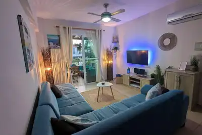 Image de Appartement Andros - magnifique balcon, piscines, salle de gym, wifi et articles de plage