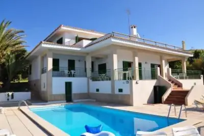 Image de Santa Ponca: chalet avec piscine dans une zone tranquille devant la mer