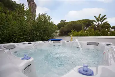 Image de 500m de la plage Villa avec jacuzzi privé