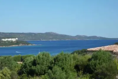 Image de Très belle maison contemporaine avec magnifique vue mer et piscine.