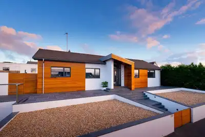 Image de Maison de plage contemporaine - Parfaitement située dans la baie de Widemouth!