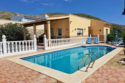 Villa avec piscine privée à Popular Village Localisation