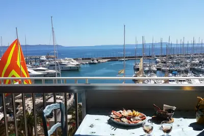 Image de T3 Hyéres Port Vue Mer Splendide Classé 4*