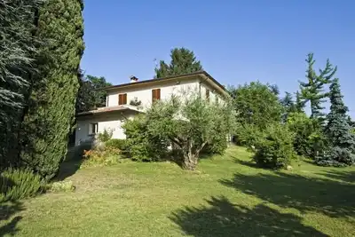 Image de Villa lumineuse sur les collines du lac de Garde