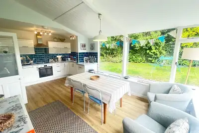 Image de Belle Cottage Family Friendly - Village Center avec jardin clos privé