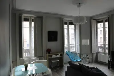 Image de Suite Opéra - hyper centre de Lyon - Charme & Confort moderne - situation idéale