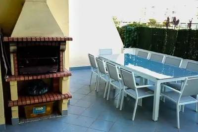 Image de 500mt de la plage, 500mt Marina, Wifi, piscine, aire de jeu pour enfants