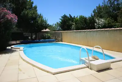 Image de Maison avec piscine privée à Bages d'Aude (capacité 4 personnes)