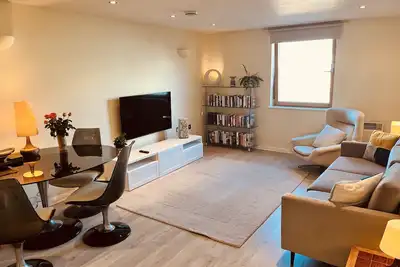 Image de Superbe 2 chambres Sur Fulham / Chelsea bordure plate WiFi gratuit près de la rivière!