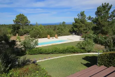 Image de Villa contemporaine avec piscine, côte sud de Lisbonne, vue imprenable
